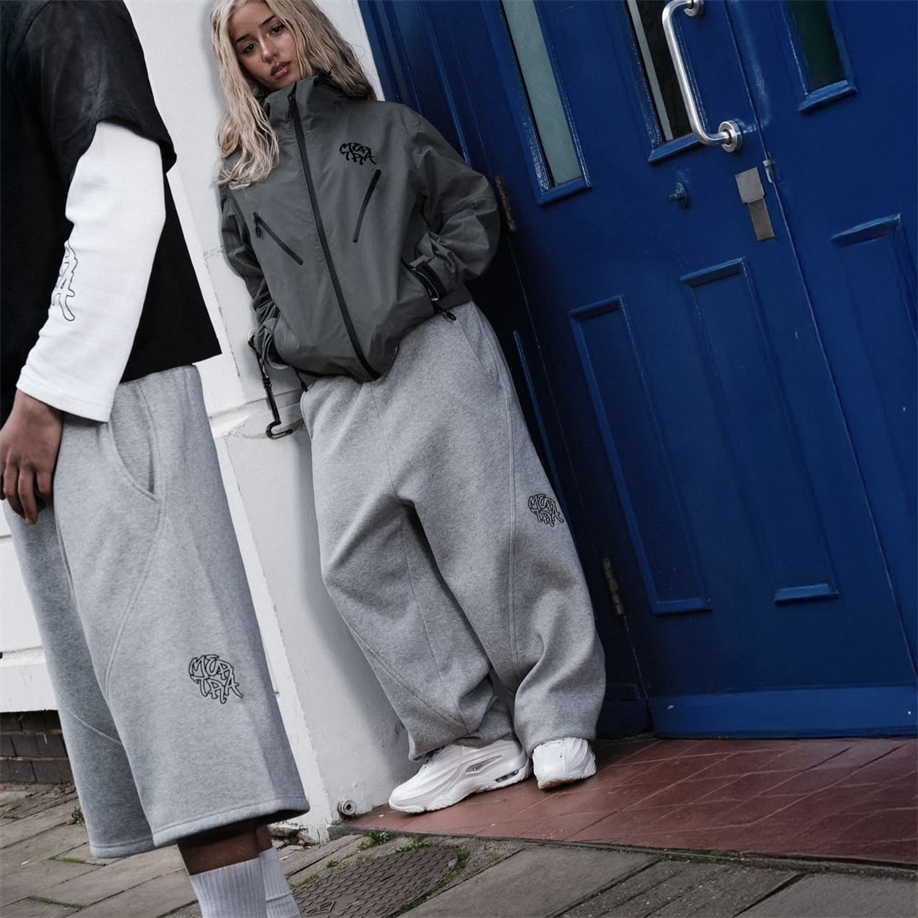 Mertra新款时尚潮流水溶硬壳灰色防水夹克男女款秋季百搭休闲风衣 - 图2