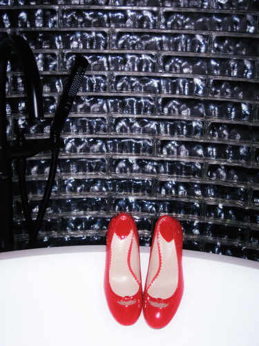 ElegiFemme2024新款Bella漆皮圆头蝴蝶结单鞋红色粗跟7cm高跟鞋 - 图1