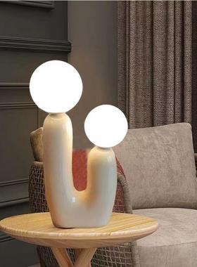 后现代卧室高级床头台灯样板房装饰客厅树脂台灯玻璃台灯艺术创意