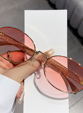 欧洲站无框切边镶钻太阳眼镜女字母F墨镜椭圆防晒眼镜镂空设计感