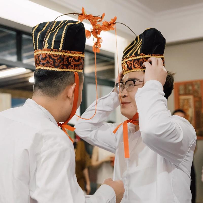 接亲游戏诸葛吃糖帽子创意整蛊恶搞新郎伴郎团婚礼搞笑堵拦门道具 - 图3