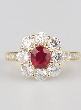 中古95新日本进口商品椭圆型切工无烧红宝石花型钻石黄金戒指