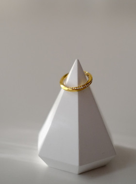 欧美女镀金莫比乌斯环镶钻戒指