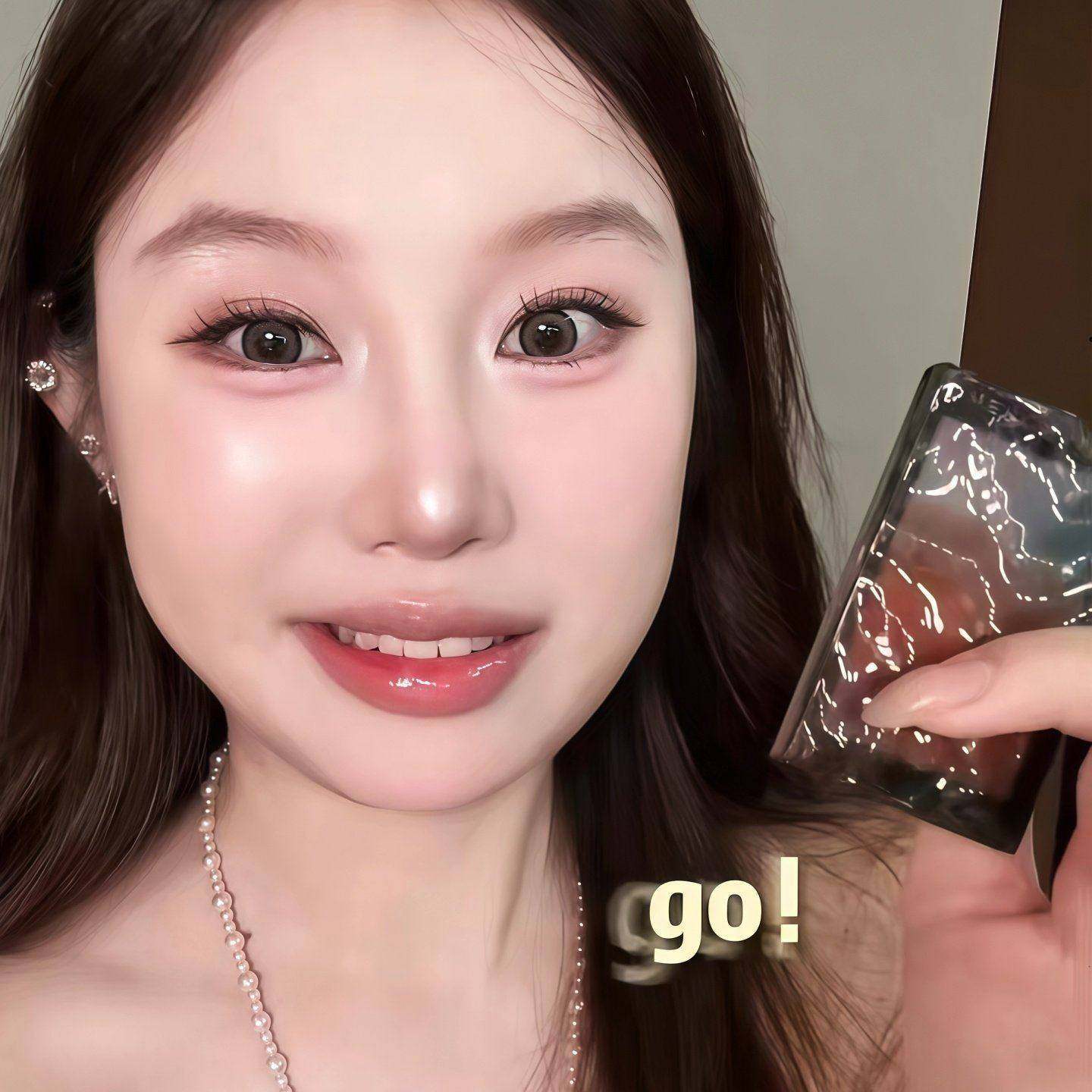 巨平价的 韩女水光肌高光！缎光闪粉提亮面部爆闪生姜碎钻石眼头,淘宝优惠券,粉丝福利购,淘宝优惠卷