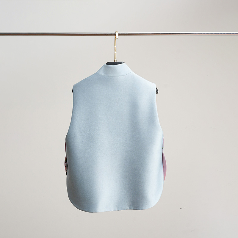 门里门外粉色拼蓝色花鸟兽纹双韵双面穿马甲BC25CM0318R - 图2