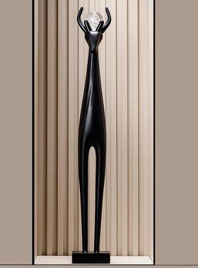 入户玄关壁龛摆件鹿细长竖高级感小众客厅电视柜软装饰抽象艺术品