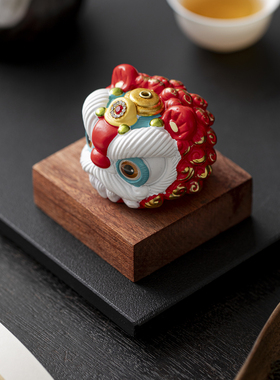 国潮舞狮醒狮子创意摆件高级感