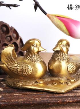戏水鸳鸯心形家居装饰品婚庆礼品铜鸳鸯摆件