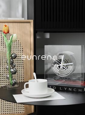 北欧简约亚克力钟表高级感台钟摆件客厅卧室书房电视柜家居饰品