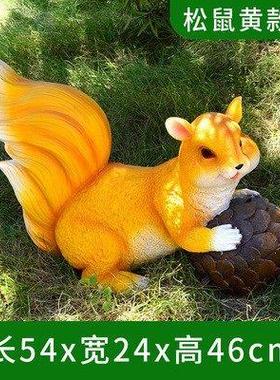 园林公园花园庭院装饰工艺品动物雕塑树脂仿真爬树户外小松鼠摆件
