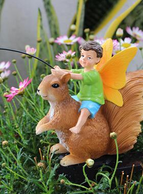 美式乡村太阳能灯松鼠男孩插件花园太阳能花插装饰卡通动物现货批