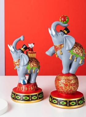 新品马戏团大象摆件家居客厅酒柜电视柜玄关装饰品树脂工艺品