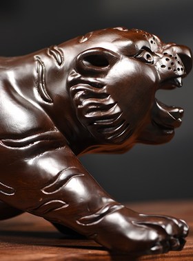 速发黑檀虎雕老木摆件十二生肖办公室桌面工艺品客厅玄日装饰生关