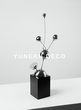 酒店样板间样品屋展示中心现代轻奢抽象金属摆件电视酒柜玄关软装