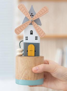 阿楹 客厅木屋风车可爱小摆件教师礼物日式橱窗道具儿童房书桌柜