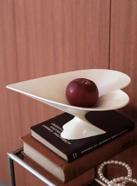 现代艺术爱心水果盘摆件样板房酒店客厅玄关收纳高脚托盘展示架