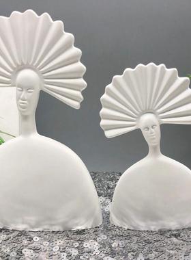 摆件家居创意客厅现代品人物饰品电视柜装饰简约样板软装玄关酒柜