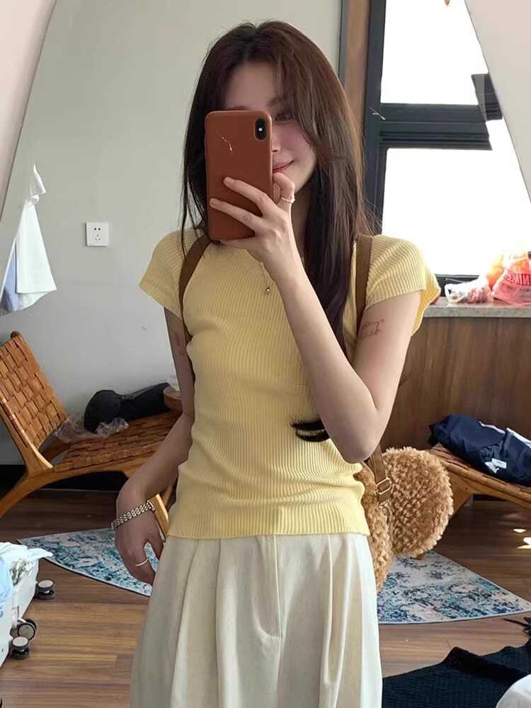 韩版套头圆领修身短袖T恤女2024夏季新款显瘦奶黄色百搭针织上衣_淘新衣千金阁女装店_女装/女士精品-第2张图片-提都小院