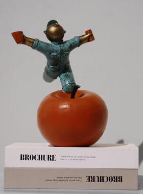 家居北欧人物雕塑摆件 现代简约人像客厅玄关极简艺术装饰品