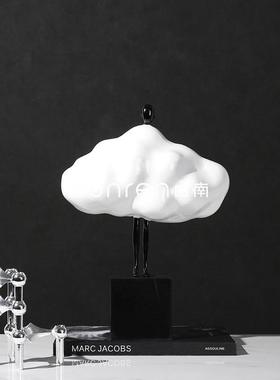 简约现代白色树脂抽象几何艺术云中人样板间客厅电视柜桌面摆件