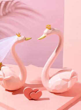 树脂FWI鹅摆件创意清仓酒柜家居装饰小闺蜜新人结婚送礼天新婚订