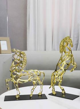 现代简约抽象金属镂空骏马动物雕塑摆件客厅玄关书房软装家居饰品