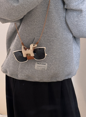 可爱卡通腊肠狗长款墨镜挂绳项链女高级感挂脖便携眼镜夹收纳配饰