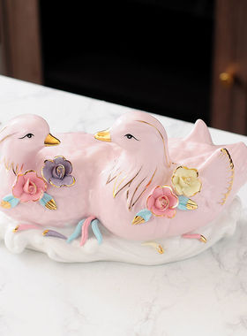 创意鸳鸯摆件一对陶瓷旺姻缘卧室床头装饰品家居结婚送礼礼品摆设