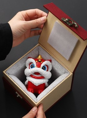 速发国风红装喜庆醒狮工摆件高级感小众桌面色饰小艺品创意生日礼