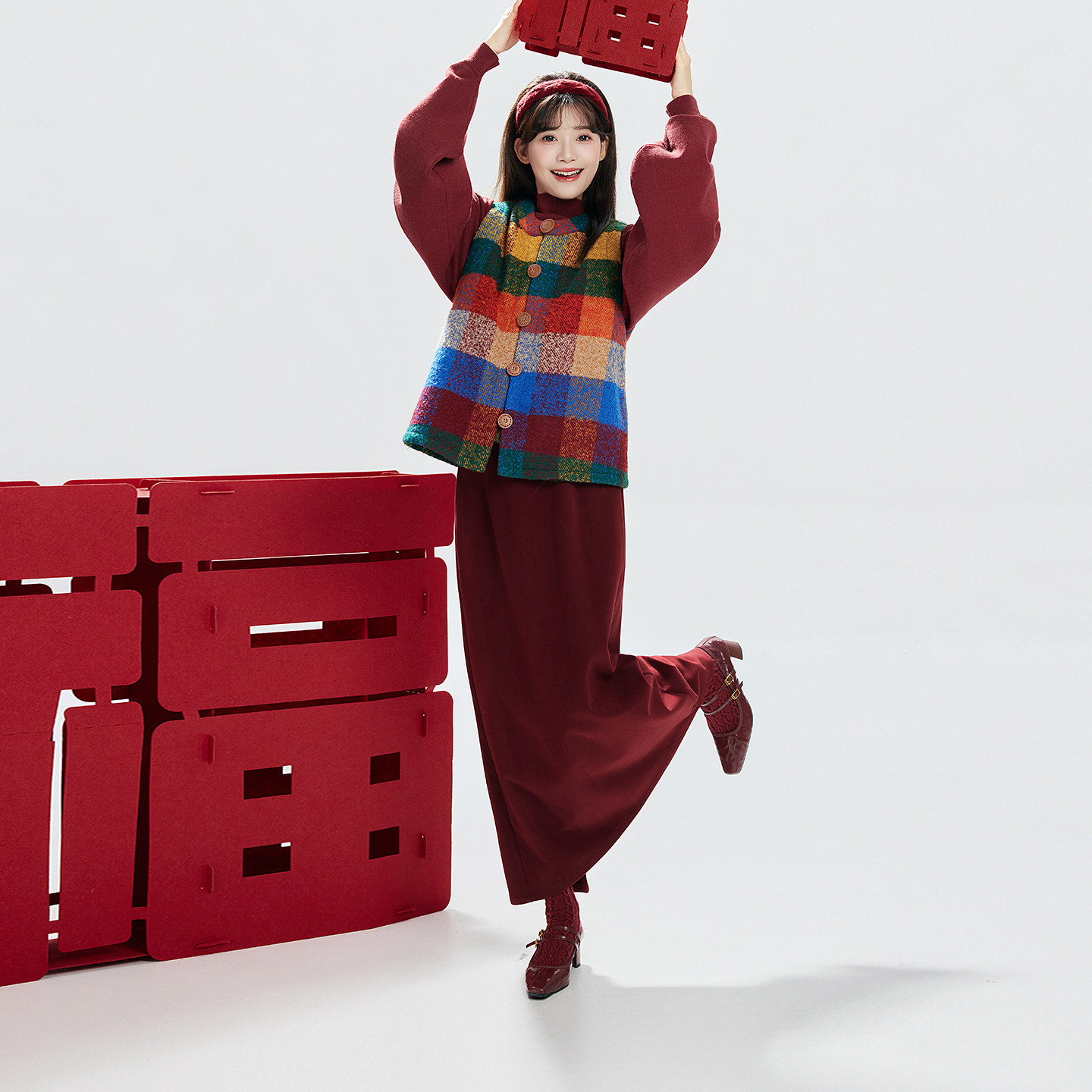 织造司[虹云]新中式红色过年穿搭国风马甲毛衣女秋冬半身长裙套装,淘宝优惠券,粉丝福利购,淘宝优惠卷