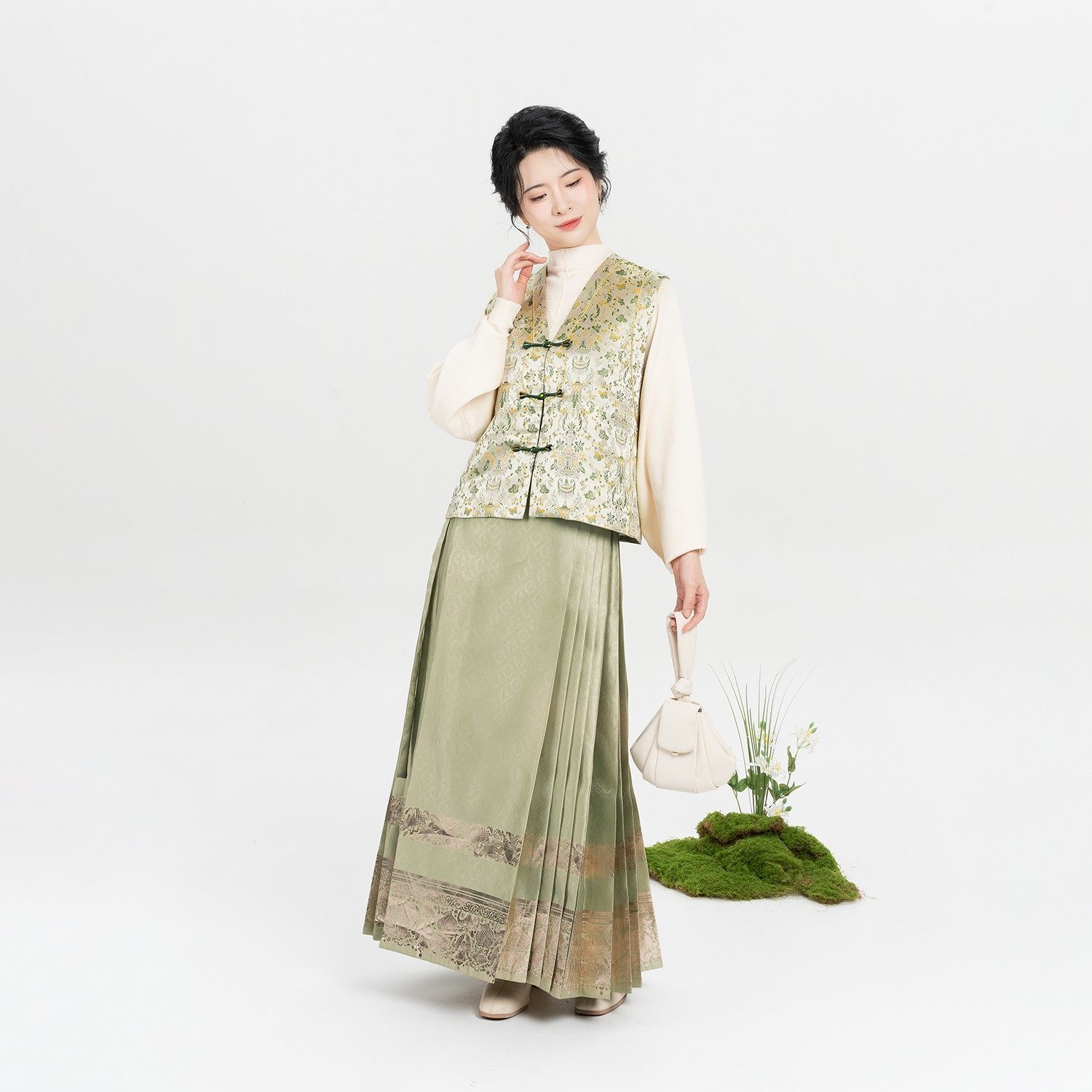 织造司[洛阳花园]新中式国风V领盘扣马甲背心坎肩织锦提花马夹女,淘宝优惠券,粉丝福利购,淘宝优惠卷