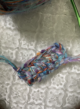 蓝色妖姬 蓝色渐变带点闪光的手混线小马钩织毛线这颜色太顶了！