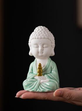 中式禅意白瓷如来佛像小摆件家居陶瓷小佛祖茶室桌面汽车载装饰品