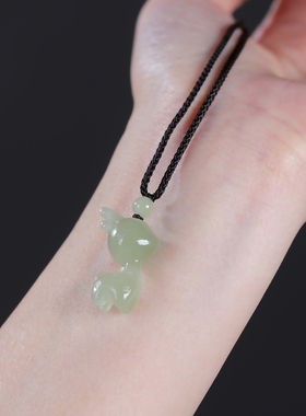 宫廷云朵和田玉小鹿吊坠