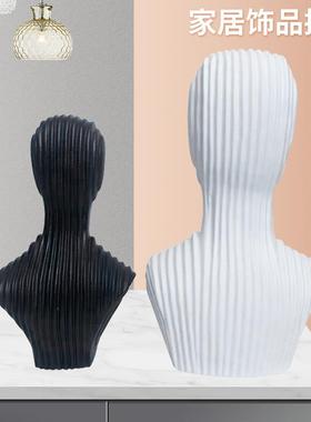 厂家家居摆放树脂摆件创意纪念品时尚抽象工艺品人物摆件现货