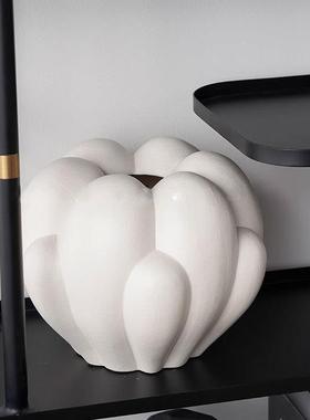 现代简约瓦尔兹Walz多瓣白色花瓶摆件书房酒柜装饰品家居客厅乔迁