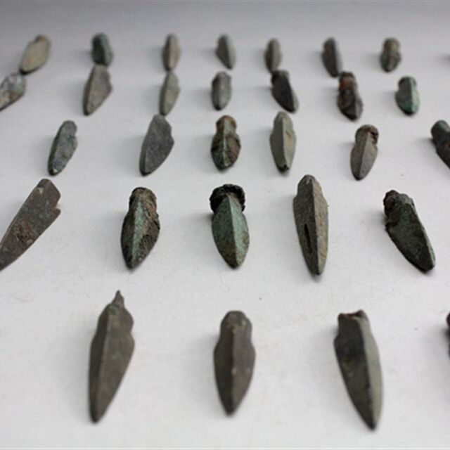 Ancient bronze arrowheads, old arrowheads, antiques, miscellaneous specimens, exhibits, research, pestles, arrowheads, old patina, antique collections
