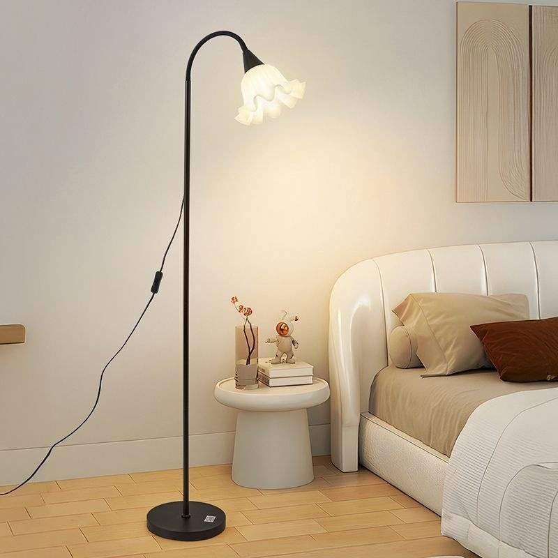 床头简约奶油现代落地灯客厅北欧装饰卧室立式沙发花朵氛围台灯,淘宝优惠券,粉丝福利购,淘宝优惠卷