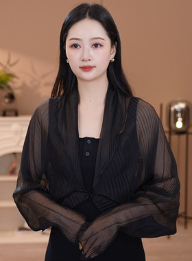 2026年新款韩版薄纱丝巾夏季薄款防晒压皱披肩女士户外空调上衣