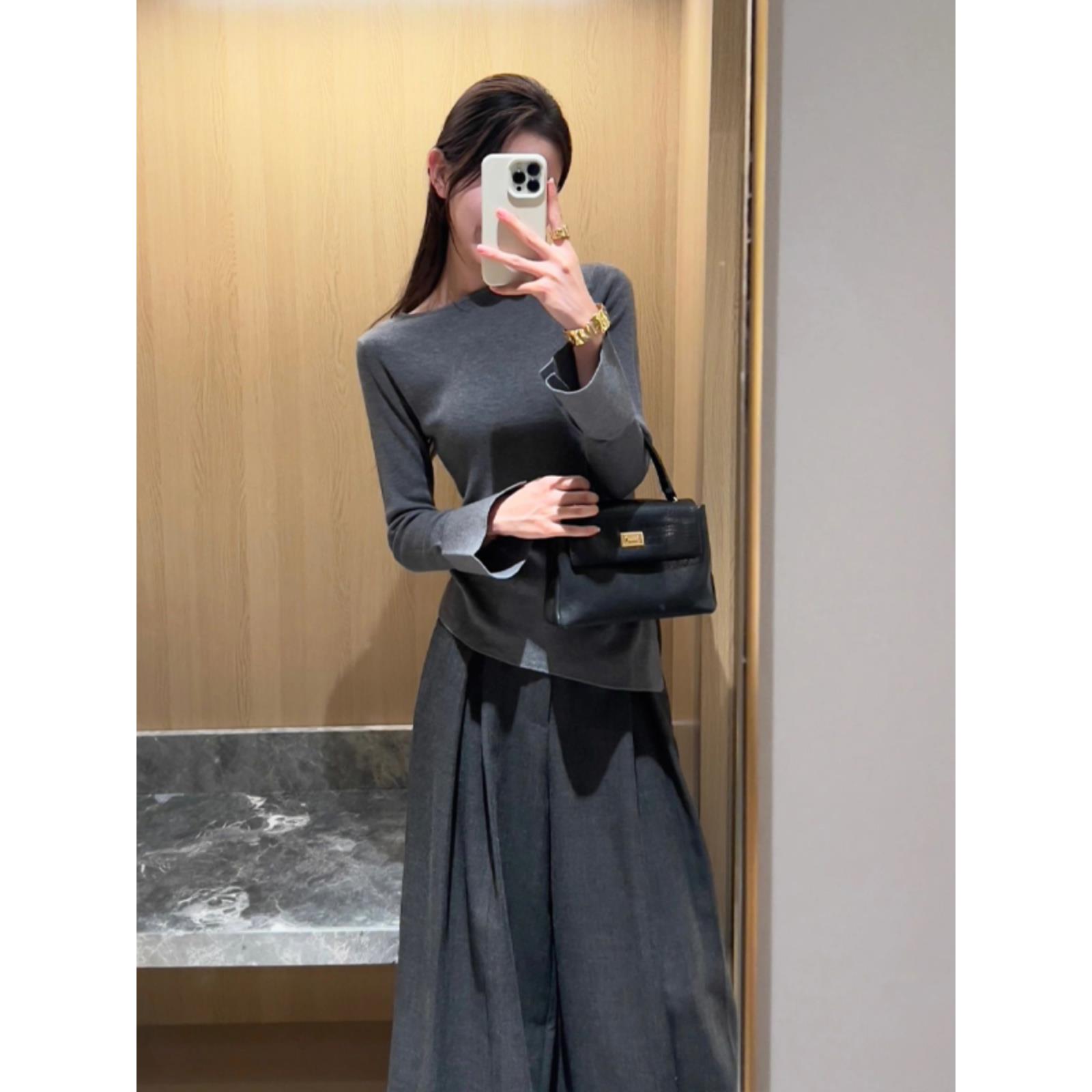 灰色长袖打底衫女秋冬修身内搭喇叭袖针织衫早秋韩系穿搭chic上衣 - 图1