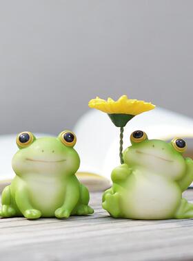 可爱小青蛙摆件办公室桌面车载解压情绪庭院花盆造景向日葵装饰品