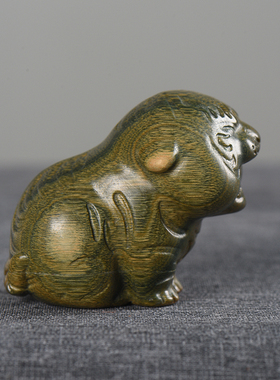 绿檀木雕刻老虎j手把件实木萌虎桌面装饰摆件居家办公送礼喊妈虎