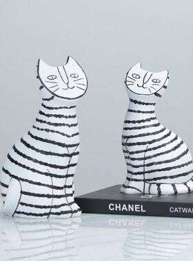 现代简约欧式轻奢黑白条纹树脂猫摆件样板房售楼处软装饰品摆设