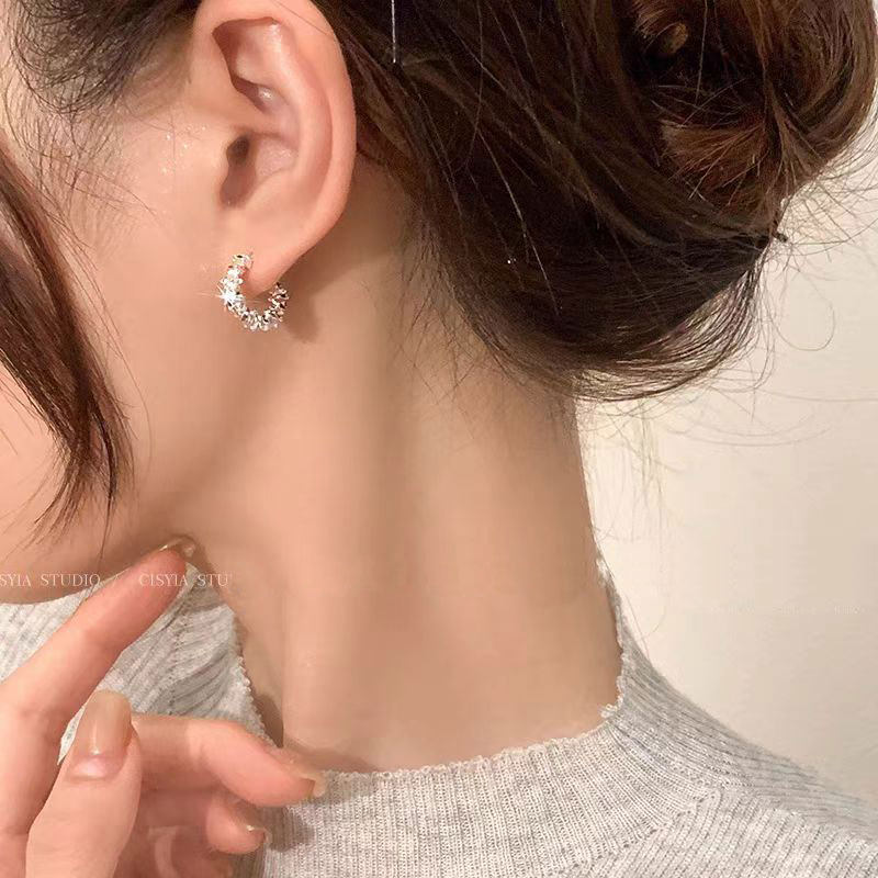 碎银子造型耳环女2025新款爆款耳钉养耳洞轻奢高级感气质耳圈耳饰