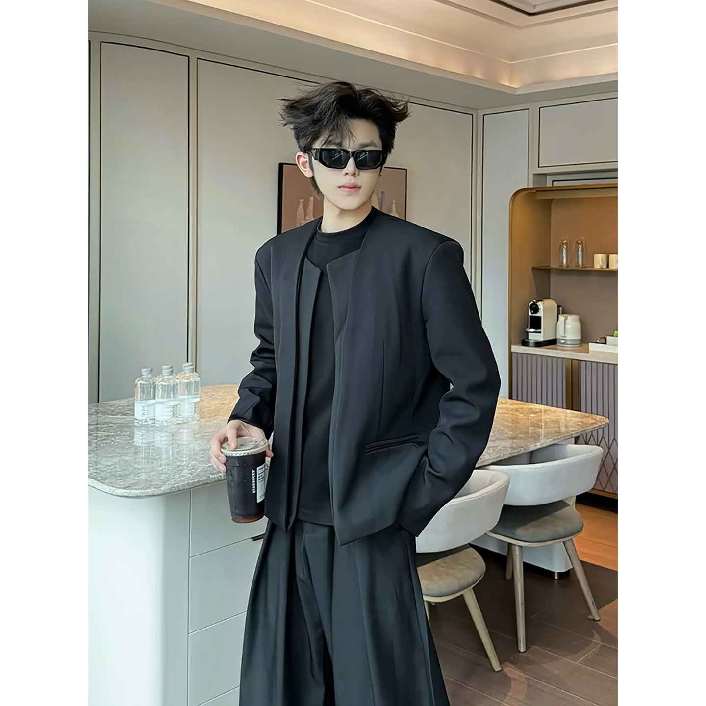 人夫感短款西装外套秋季高级感轻熟风男模穿搭一整套美式解构夹克 - 图3