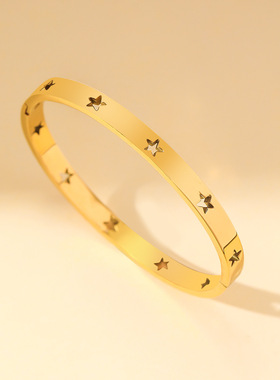 手镯女欧美风五角星镂空钛钢卡扣手镯简约不锈钢星星手饰品