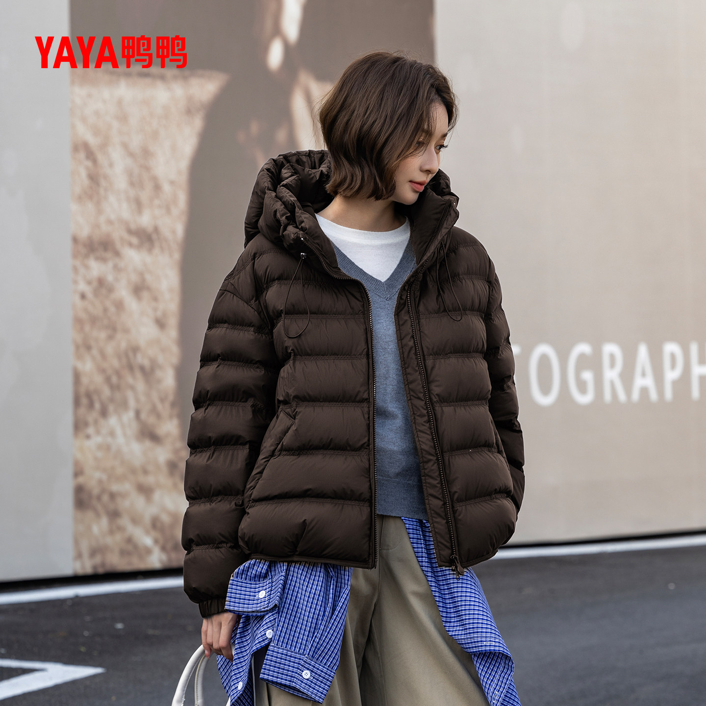 YAYA鸭鸭2025年新款女士排骨羽绒服冬季短款连帽时尚加厚保暖外套,淘宝优惠券,粉丝福利购,淘宝优惠卷