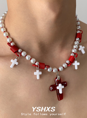 红色十字架吊坠珍珠拼接项链