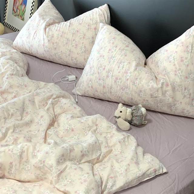 Class A full cotton double layer yarn four-piece set mother and baby grade fresh small floral pure cotton three-piece set bed sheet style