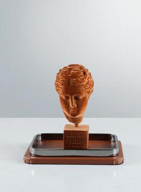 现代轻奢创意树脂摆件玄关装饰品人物办公室客厅创意雕塑工艺品